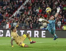 阿尔勒主场大胜，稳固积分榜位置(积小胜为大胜是谁说的)