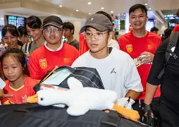 海地女足球员集训备战,为国家争光() 海地女足球员集训备战,为国家争光()