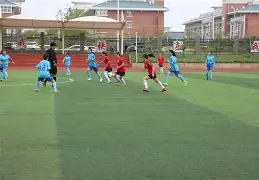 青岛队在赛场上再次展现出令人瞩目的实力()