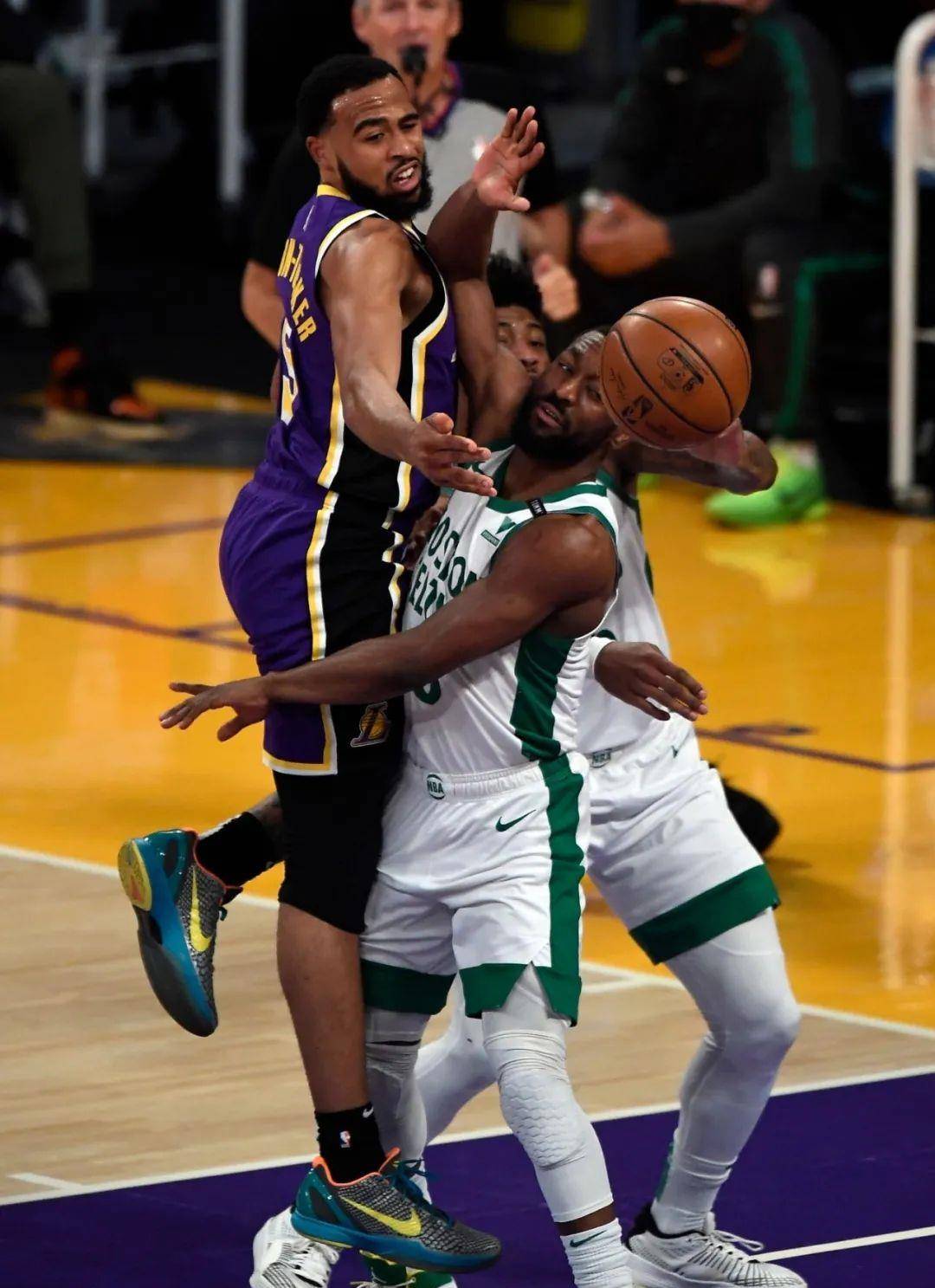 瓦朗谢纳对阵图卢兹：实力悬殊的对阵()