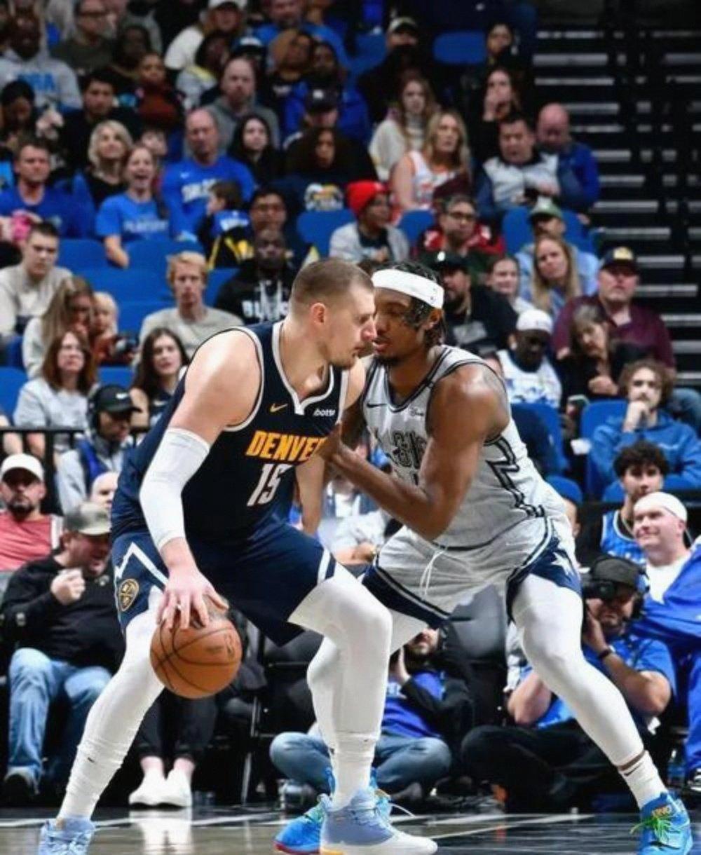 替补球员接力出场,为球队带来逆转() 替补球员接力出场,为球队带来逆转()