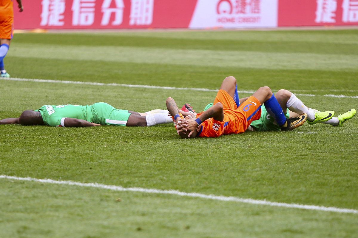 替补球员接力出场,为球队带来逆转() 替补球员接力出场,为球队带来逆转()