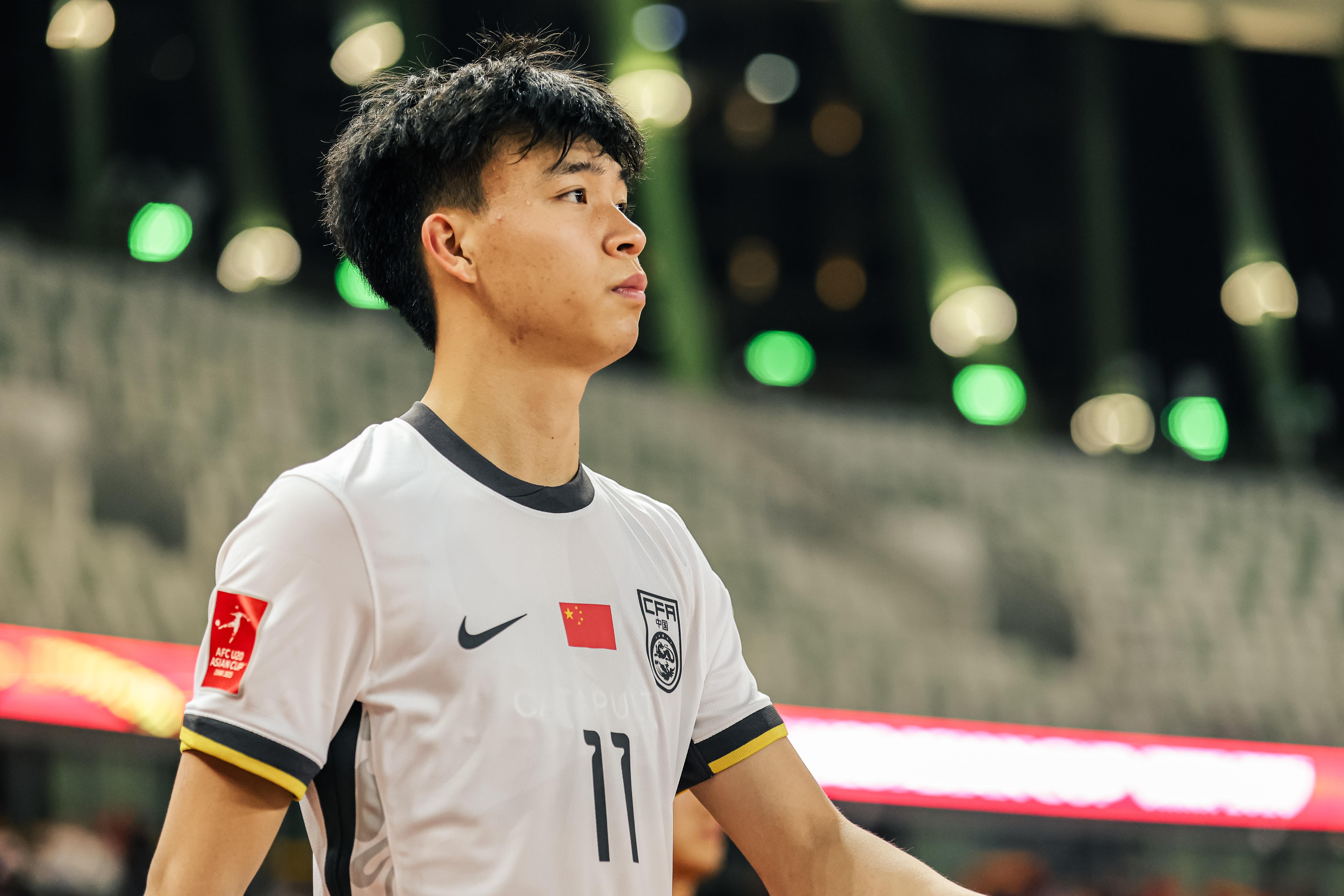 体育界的杰作，拜仁深陷泥潭逆袭成功晋级()