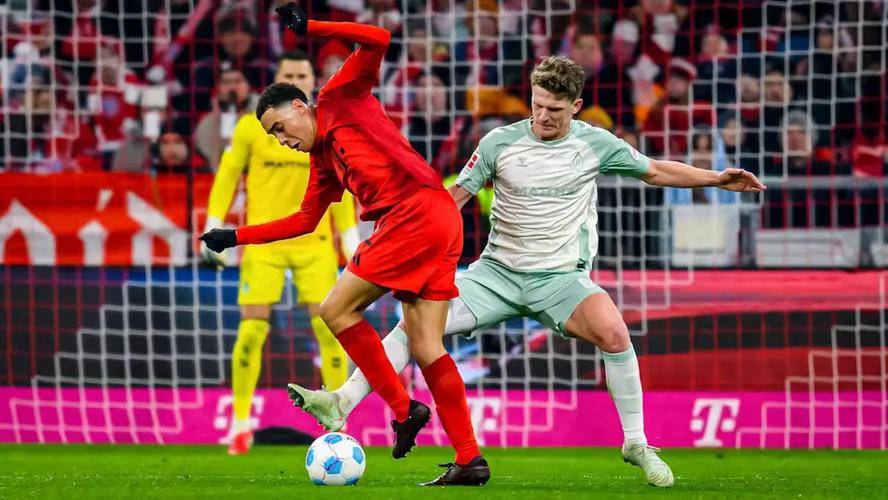 体育界的杰作，拜仁深陷泥潭逆袭成功晋级()