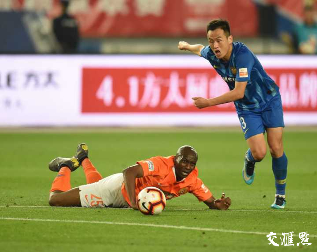 江苏苏宁战平武汉卓尔，保级压力不减()