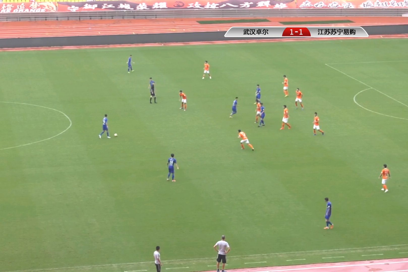 江苏苏宁战平武汉卓尔，保级压力不减()
