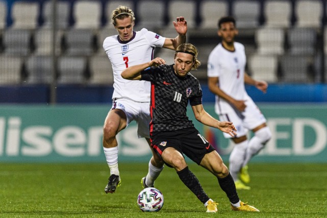 克罗地亚大胜瑞典，成功晋级欧洲杯四分之一决赛(克罗地亚欧洲杯预选赛战绩)