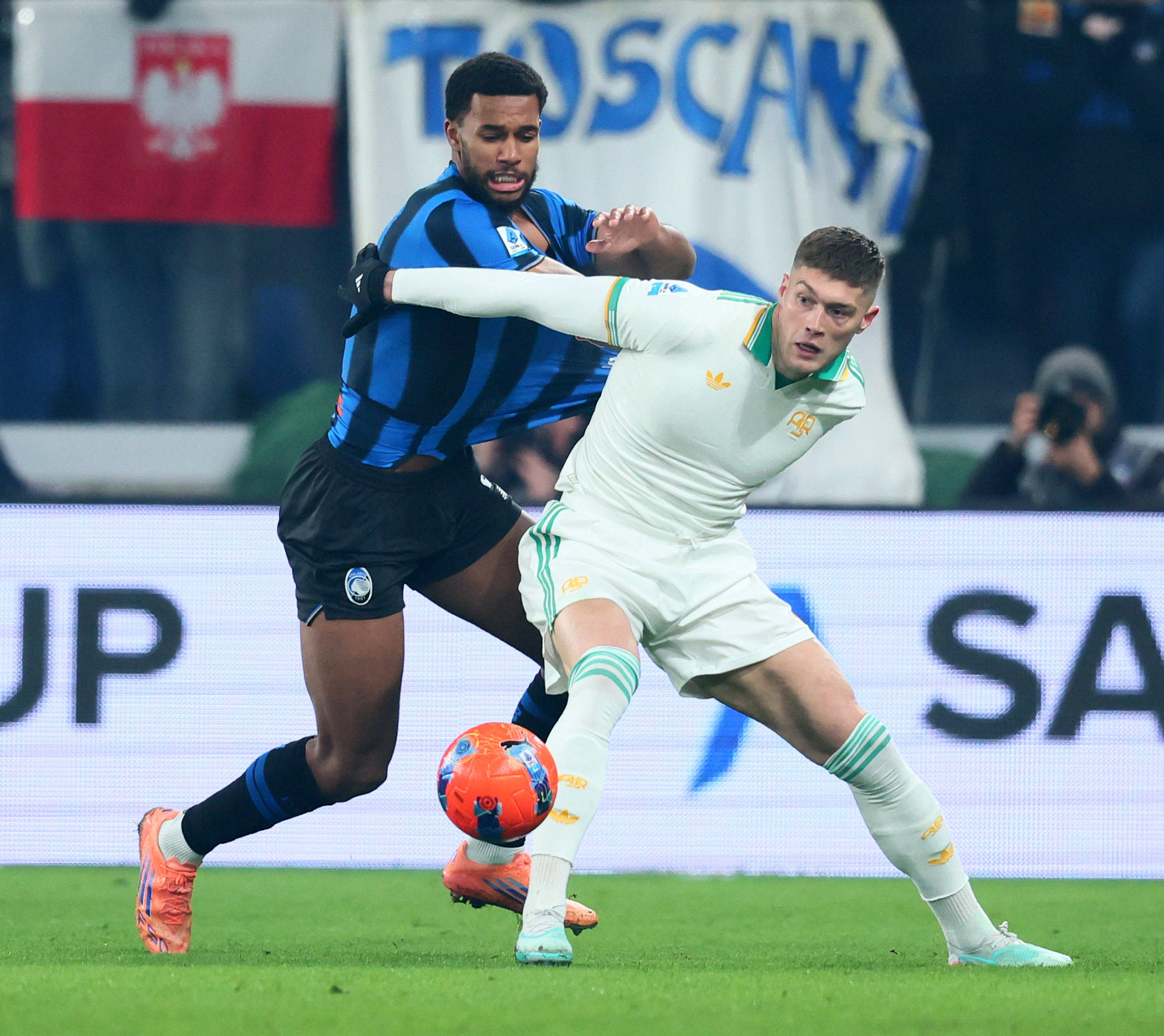 国米主场大胜亚特兰大，洛卡特利梅开二度()