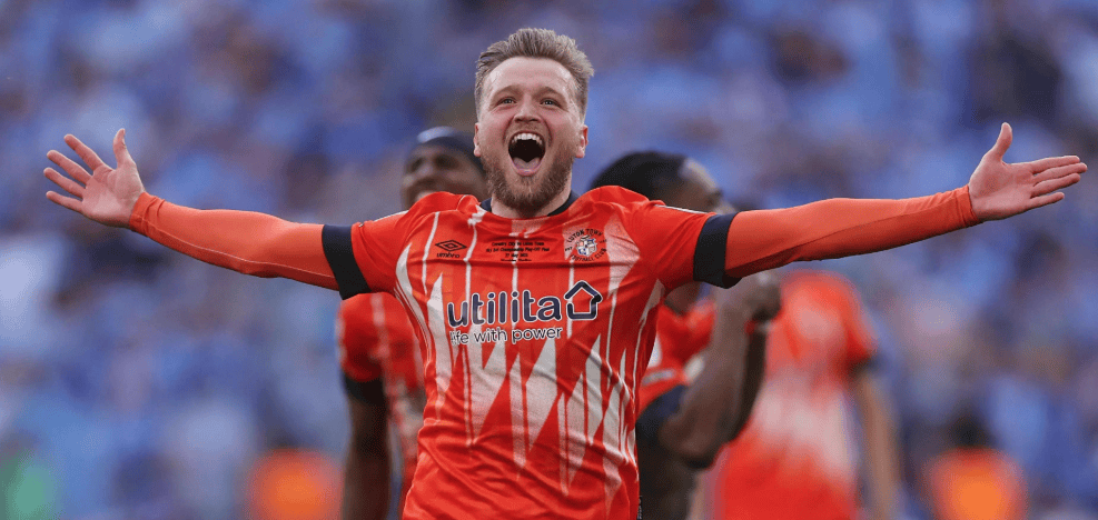 卡迪夫城引进黑马球员，冲击英冠头名()